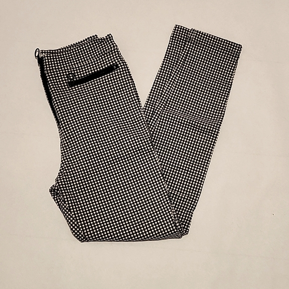 3/$20 Urban Outfitters Checkered skinny pant Skimmers - Picture 3 of 7